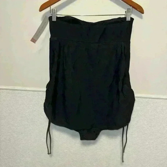 NWT! Liz Lange Maternity Black Swimsuit for Woman Size S - Picture 5 of 10